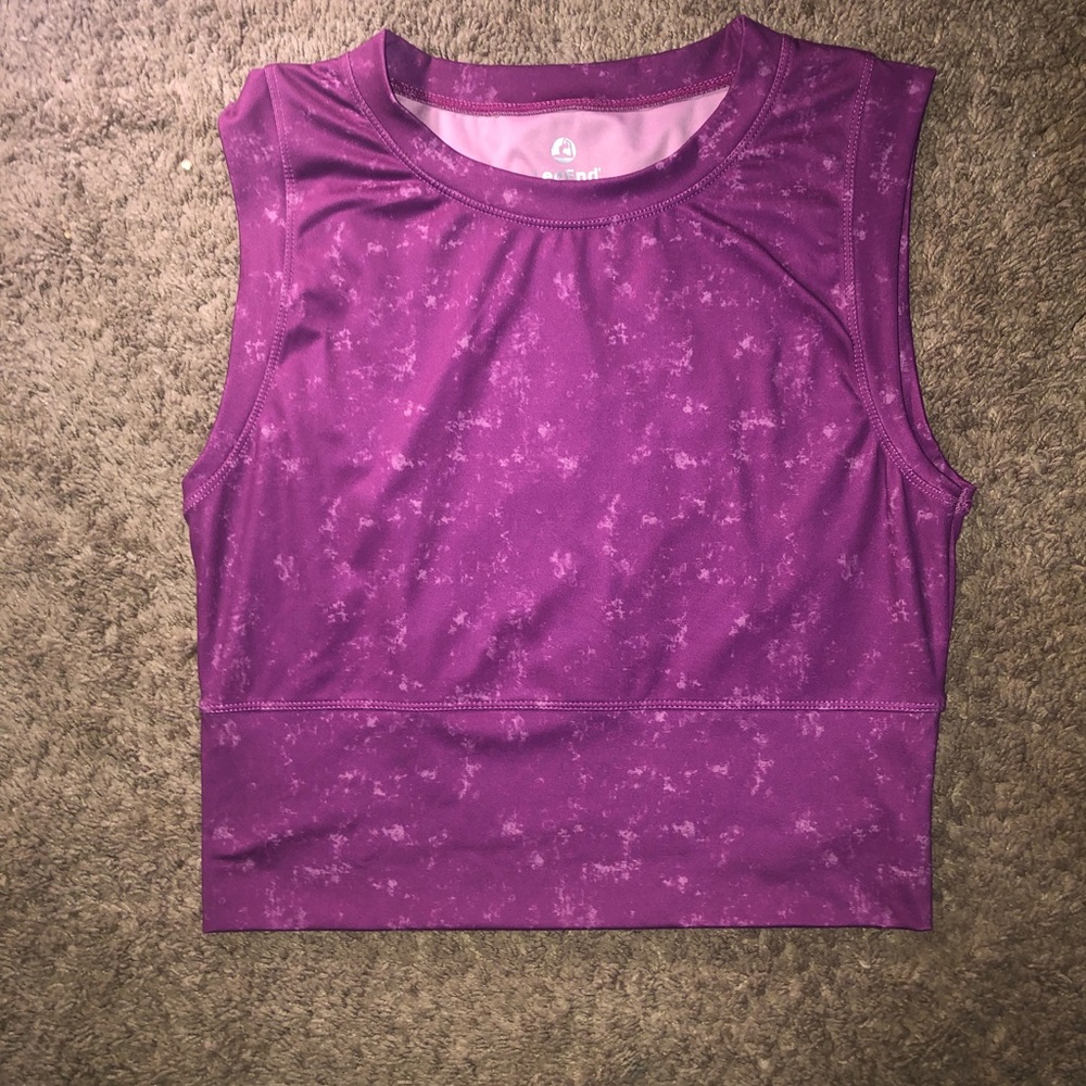 Cropped workout tank